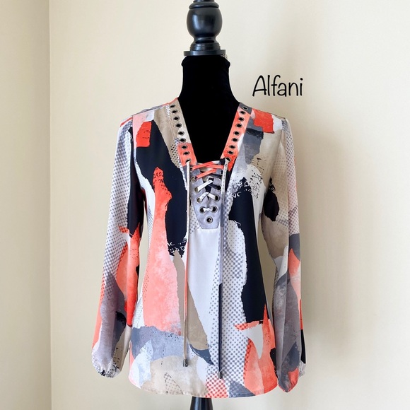 Gorgeous Work Blouse - Picture 2 of 3